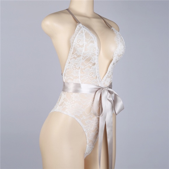 White Eyelash Lace Plunging V-neck Teddy Bodysuit - Picture 9 of 15